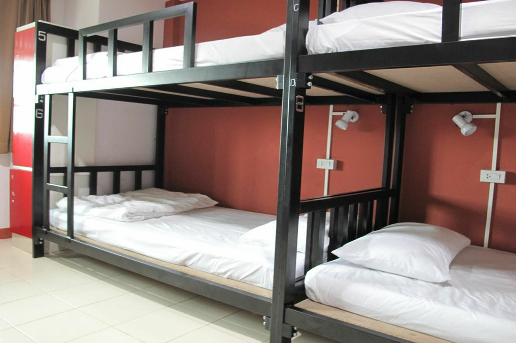 Rada Arak 79/4 Hostel Чіангмай Екстер'єр фото